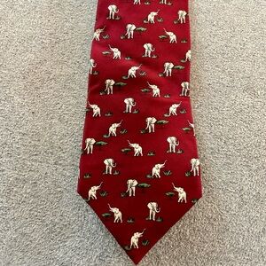 Brooks Brothers Red Elephant Patterned Tie EXCELLENT